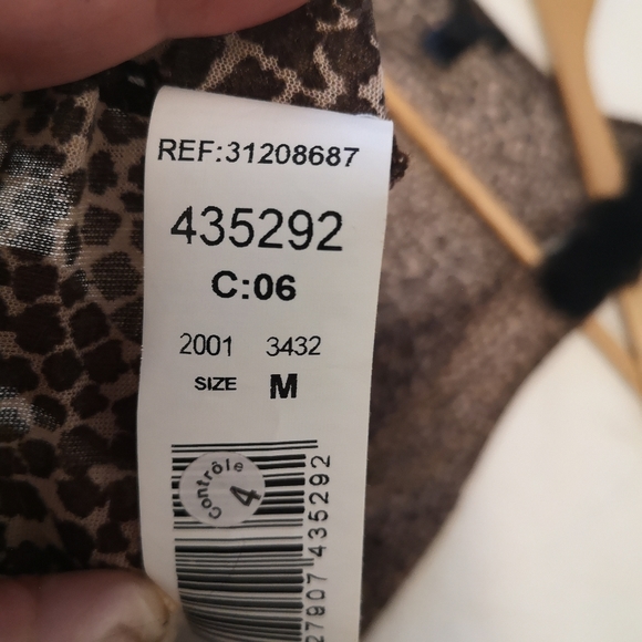 3/$20 MNG Collection leopard print sleeveless top - Picture 8 of 8